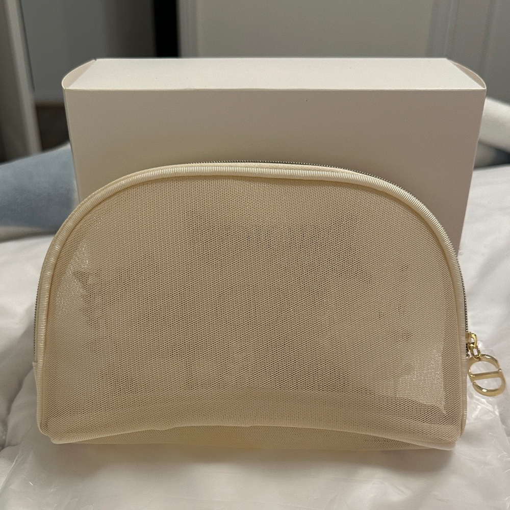 NEW! Dior Cream and Gold Floral Pouch - Picture 2 of 10